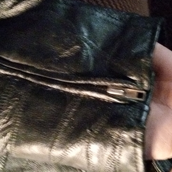 Black Leather biker Jacket - Picture 3 of 8